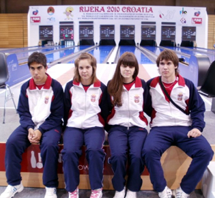 pionir marko antic piOnirka hermina likac kadetkinja milana pavlic i kadet robert ernjesi s leva na kuglani u rijeci